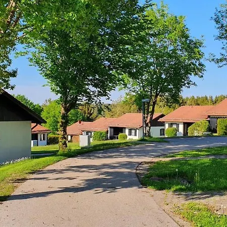Feriendorf Hochbergle Haus 8 * Lechbruck